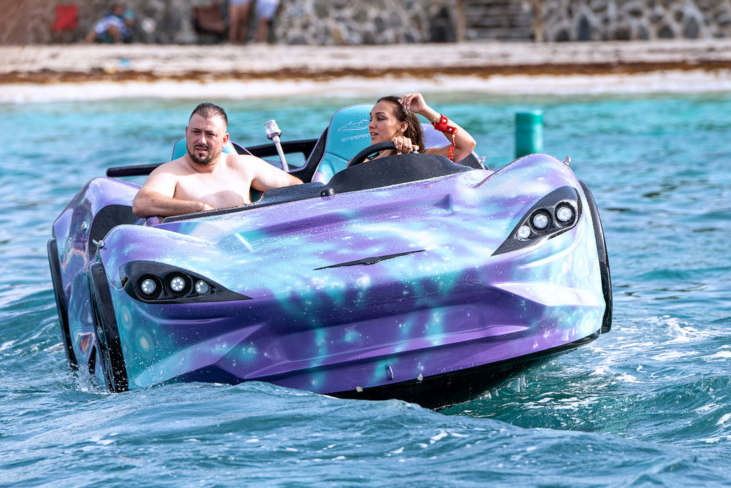 Feel the rush, own the waves!